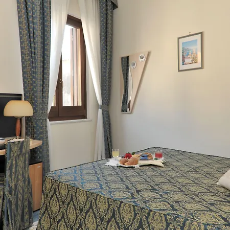 Hotel Santa Lucia-2